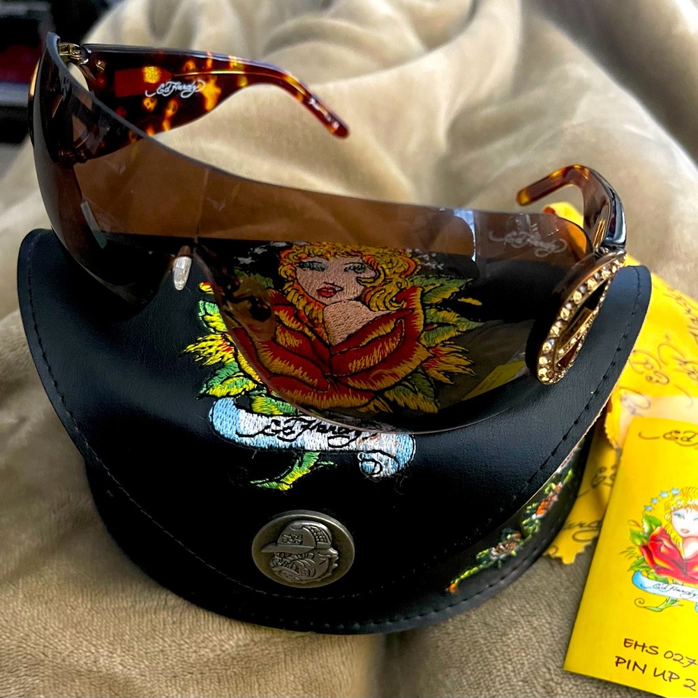 Ed Hardy Sunglasses Case EHS027 Tortoise Pin-Up Peace Sign Crystals RARE
